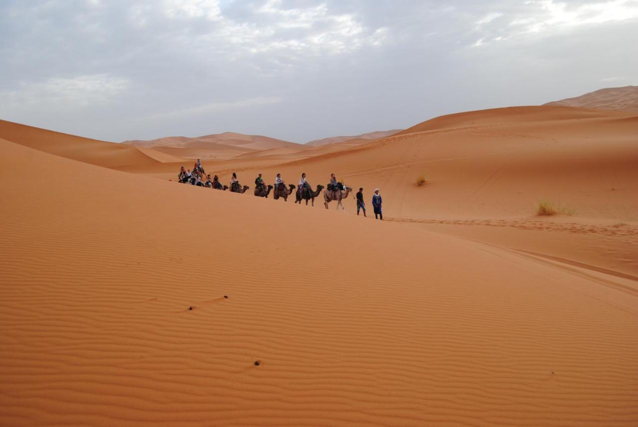 Desert Camel Trekking Camp Merzuga Kültér fotó